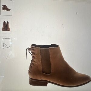 TAN WESTERN BOOTIE
